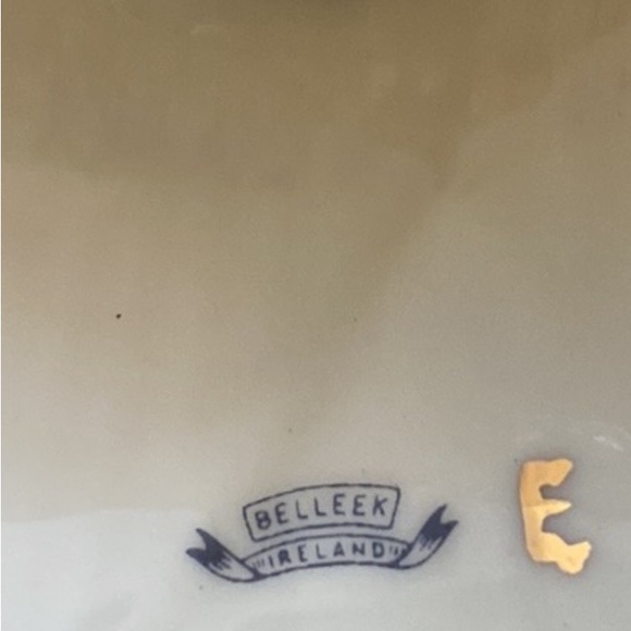 Belleek fine porcelain bell SALE - Picture 6 of 6